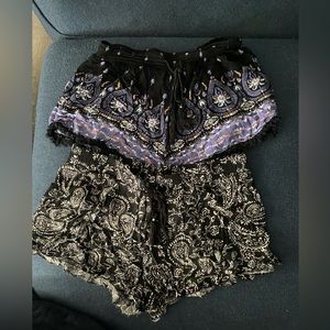 Lot of 2 Mudd Drawstring shorts. Size M. Used. Please see photos.